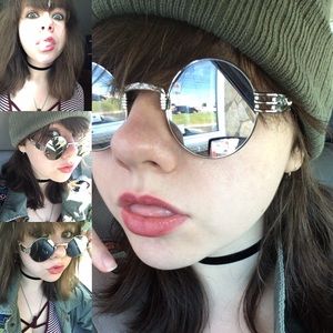 Meet your Posher, Victoria